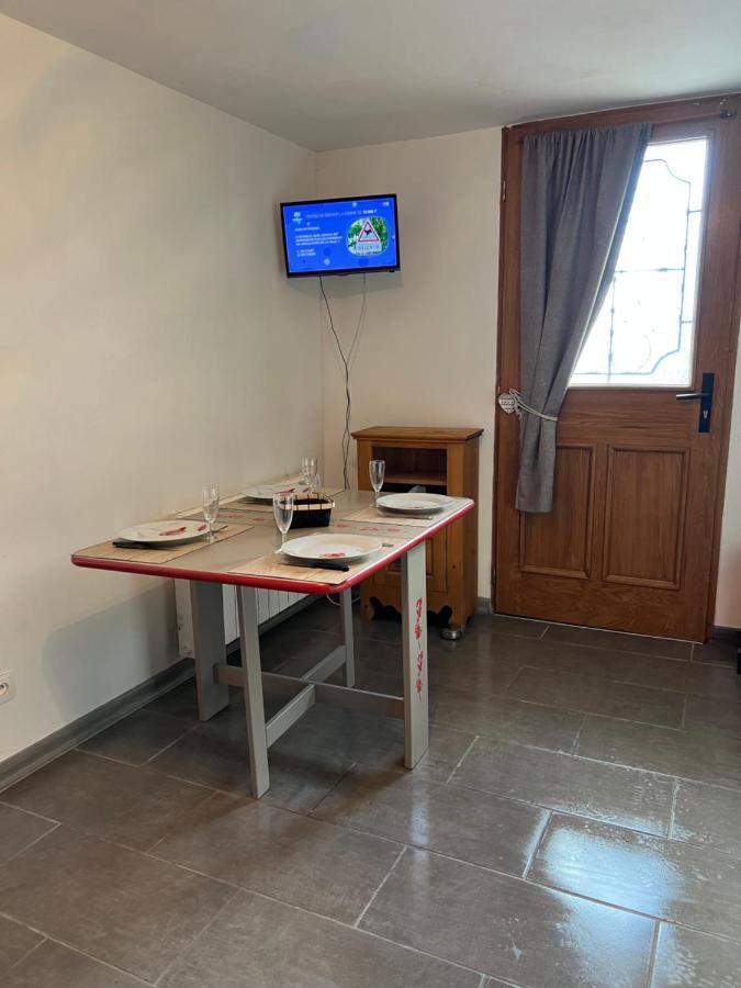 Tres Bel Appartement Bleu モンクラール エクステリア 写真